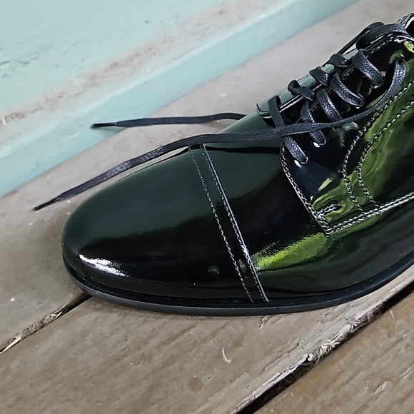 Harry\'s of England Patent Black Captoe Shoes